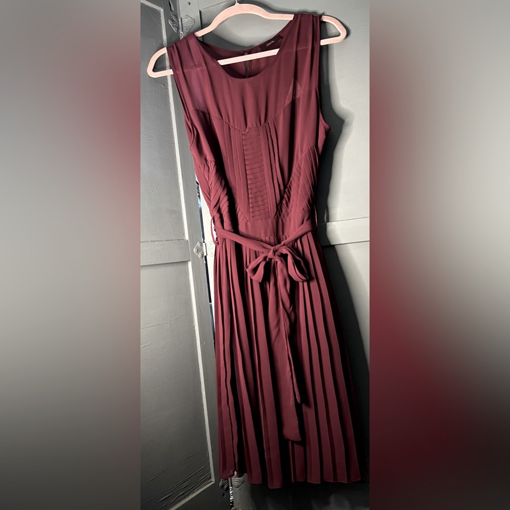 “Mark” beautiful burgundy dress. Perfect for fall.